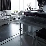 Lägenhet Luxury 1 Bedroom On Boykivska *