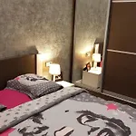 Lägenhet Luxury 1 Bedroom On Boykivska *